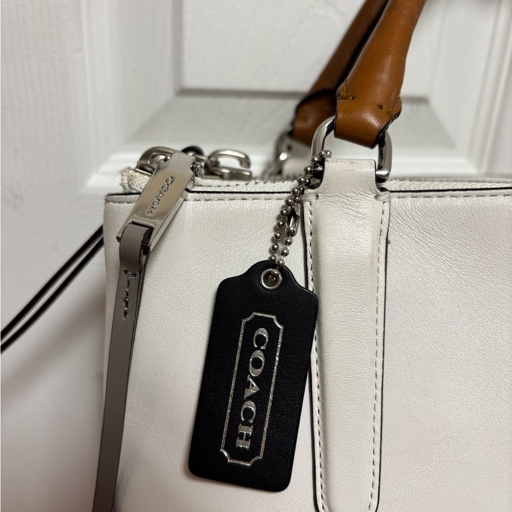 Coach A1469-32502 Large Borough Retro Colorblock Grey/Cream/Tan Leather in EUC - Picture 5 of 16